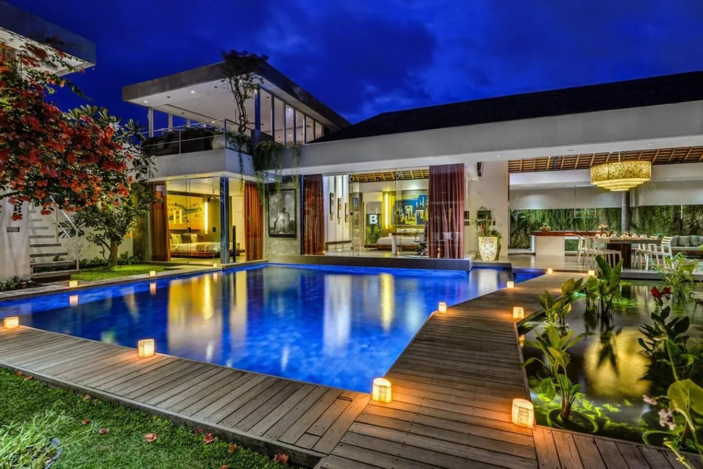 Villa Stunning 4 Bed, Butler Service, Security, Central Indonesia